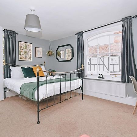 The Town Arms Hotel Wallingford Room photo